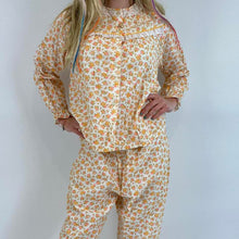 Load image into Gallery viewer, Vintage feminia pajama set
