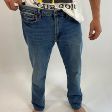 Load image into Gallery viewer, Vintage lands end jeans
