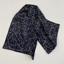 Load image into Gallery viewer, Vintage patterned scarf
