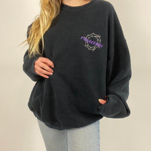 Load image into Gallery viewer, Vintage fountain sweatshirt
